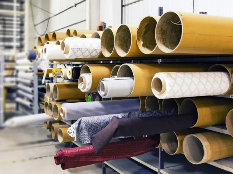 Transport von Bekleidungsstoffen und Textilien Kurierdienst